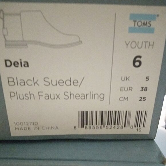 NIB ~ Toms "Deia" Black Suede + Faux Shearling Ankle Boots ~ Girls Youth Sizes - Picture 14 of 16